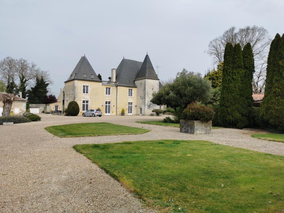 Chateau De La Vallade Saint-Porchaire 外观 照片