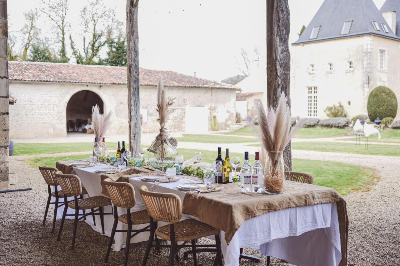 Chateau De La Vallade Saint-Porchaire 外观 照片